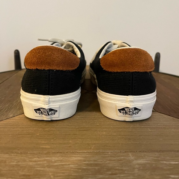 Vans Off The Wall Sneakers - Picture 4 of 8